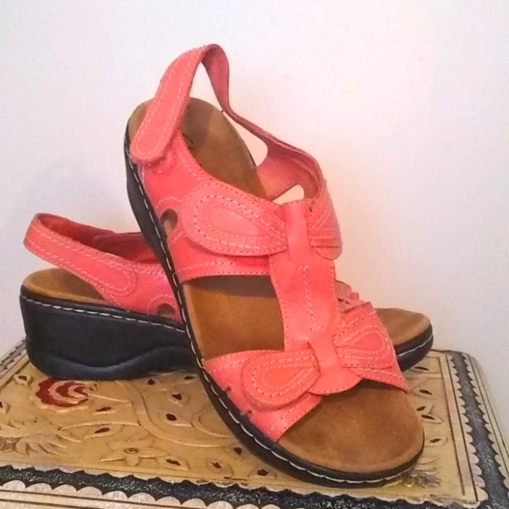 Clark's Collection Sandals Sz 9 - image 6